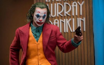 Хоакин Феникс - Артур Флек - (18+) «Достаточно одного плохого дня…»: Hot Toy выпустила новую фигурку Джокера из одноименного фильма - gametech.ru - Готэма