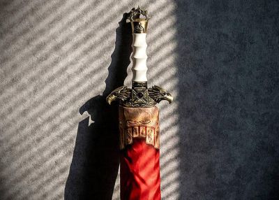 Адептус Кустодес защищают от Хаоса и дождя: Starforged выпустили зонт в стиле Мизерикордии из Warhammer 40,000 - gametech.ru