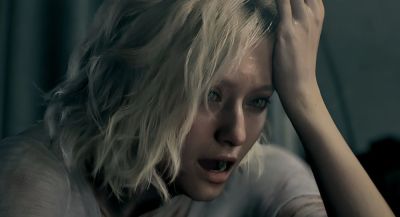 Леон Кеннеди - Джон Бейкер - Монстры из Resident Evil Requiem будут швыряться мебелью, чтобы сбить вас с ног - playground.ru