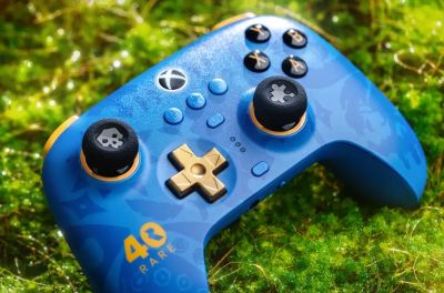 8BitDo выпустила лимитированный геймпад к 40-летию студии Rare - gametech.ru
