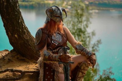 «Погоди! Погоди! На часы посмотри!»: фанатка показала косплей Довакина из The Elder Scrolls 5: Skyrim - gametech.ru