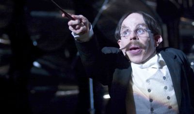 Гарри Поттер - В сериале по "Гарри Поттеру" Уорвик Дэвис вновь сыграет Филиуса Флитвика - playground.ru