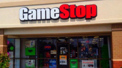 Сеть магазинов GameStop закрывает 400 магазинов, но её генеральный директор может получить огромную компенсацию - playground.ru