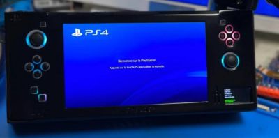 Энтузиаст превратил PS4 Slim в увесистую портативку, не уступающую возможностям Nintendo Switch 2 - playground.ru