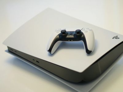 Слух: PlayStation 6 не получит полноценную архитектуру RDNA 5 ради экономии - playground.ru