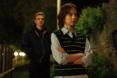 Эмма Майерс - Эмма Майерс на кадрах второго сезона сериала "Хороших девочек не убивают" - playground.ru