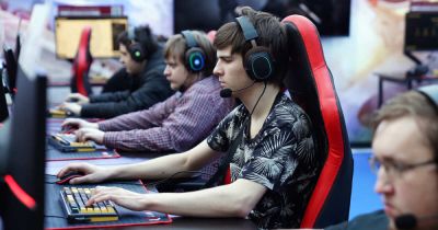 Все тонкости игры: профессия тренера по киберспорту набирает популярность в РФ - ren.tv - Россия