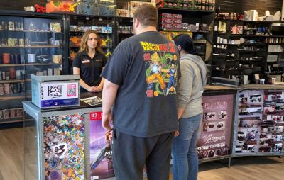 GameStop обвинили в сексизме и объективации из-за шутки об обмене девушек на PlayStation 5 - playground.ru
