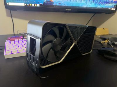 По слухам, NVIDIA разрабатывает новую флагманскую видеокарту RTX Titan Blackwell или RTX 5090 Ti - playground.ru