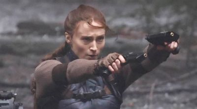 Лариса Крофт - Софи Тернер в образе Лары Крофт: новые кадры со съемок сериала Tomb Raider - playground.ru - Англия