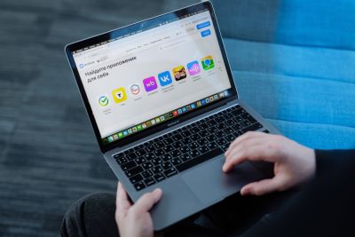 Бизнес стал чаще продвигаться через RuStore: число рекламодателей выросло на 65% - playground.ru - Россия