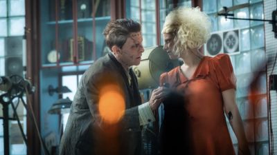 Кристиан Бэйл - Мэгги Джилленхол - Джесси Бакля - "Невеста!" от Warner Bros. с треском провалилась в прокате, собрав лишь $13 миллионов при бюджете в $90 миллионов - playground.ru - Сша