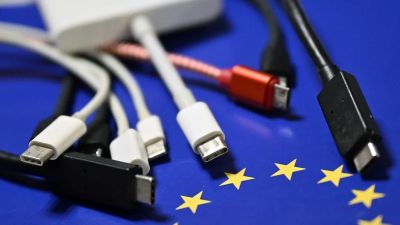 В Евросоюзе вступили в силу правила о едином стандарте зарядок для ноутбуков - playground.ru - Евросоюз