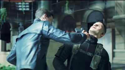 Джеймс Бонд - В 007 First Light IOI отходит от формулы Hitman: обнаружение не ведёт к провалу, скрытность можно восстановит после боя - playground.ru