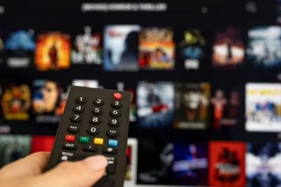 Подписчиков Netflix и Amazon Prime могут обязать платить телевизионный сбор в Великобритании - playground.ru - Англия