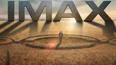 Эмили Блант - Стивен Спилберг - Колин Ферт - IMAX показал постер нового фильма Спилберга с намёком на инопланетян - playground.ru