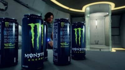 Xbox защищает внутриигровую рекламу как решение кризиса в индустрии: "Деньги должны откуда-то браться" - playground.ru