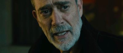 Джеффри Дин Морган - Мэгги и Ниган объединяют выживших в трейлере третьего сезона сериала "Ходячие мертвецы: Мертвый город" - gamemag.ru