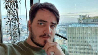 Илья Мэддисон - "Не связывайтесь с шизофрениками": Илья Мэддисон высмеял фанатов "Готики" - playground.ru