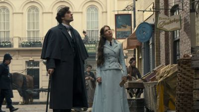 Генри Кавилл - Бобби Браун - Хелена Бонем Картер - В Netflix состоялась премьера фильма "Энола Холмс 3" - с Милли Бобби Браун и Генри Кавиллом - playground.ru - Лондон