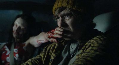 Зак Креггер - «Понюхай руку» и «Фродо идёт в Мордор» — фильм по Resident Evil радует новыми материалами - worldgamenews.com