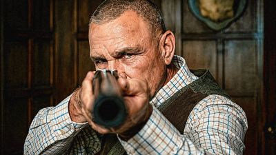 Тео Джеймс - Гай Ричи - Кай Скоделарио - Рэй Уинстон - Дэниел Ингс - Netflix представил первый тизер второго сезона "Джентльменов" - playground.ru