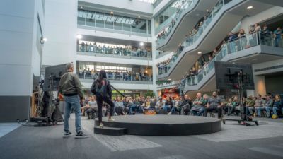 Джейсон Шрайер - По сообщениям, в Xbox царит атмосфера "паники и тревоги" из-за опасений дальнейших сокращений - playground.ru - Швеция - Стамбул