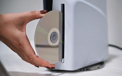 "Удаление дисков не ведет к прогрессу" - критика PlayStation достигает новых высот - playground.ru - Англия
