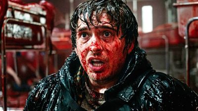 Зак Креггер - Вышел русский трейлер фильма Resident Evil от автора "Орудий" - playground.ru - Снг - Казахстан