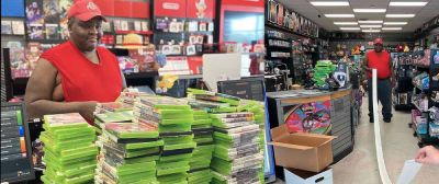 Геймер продал огромную коллекцию игр Xbox 360 за $1000 ради PS5 - геймеры уверены, что он пожалеет - playground.ru - Сша - штат Огайо