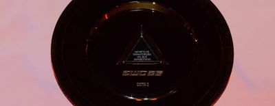 На чемпионский трофей Esports World Cup 2026 по Dota 2 нанесена надпись на русском языке - dota2.ru